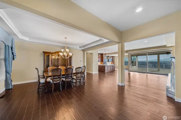 11009 Shawnee Rd E, Puyallup, WA 98374