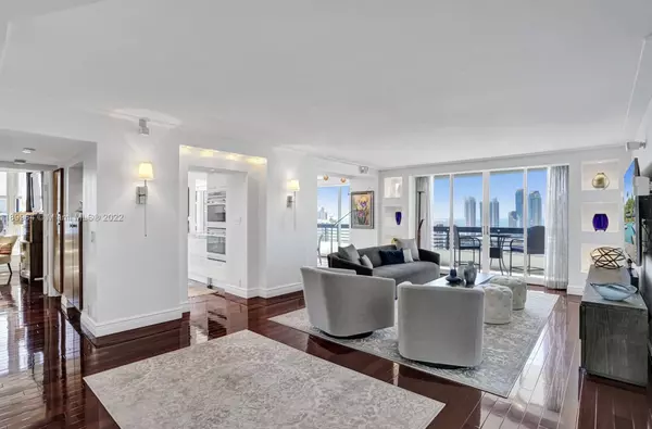 3500 Mystic Pointe Dr #3406, Miami, FL 33180