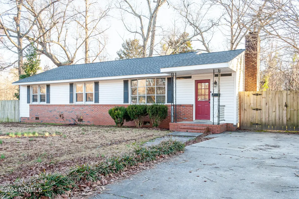 404 Hickory Ct, Jacksonville, NC 28540