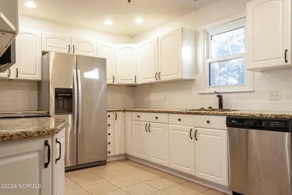 404 Hickory Ct, Jacksonville, NC 28540