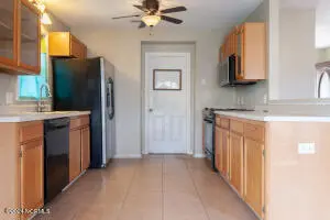 238 Parnell Rd, Hubert, NC 28539