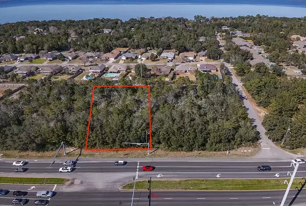 4900 Blk Gulf Breeze Pkwy, Gulf Breeze, FL 32563