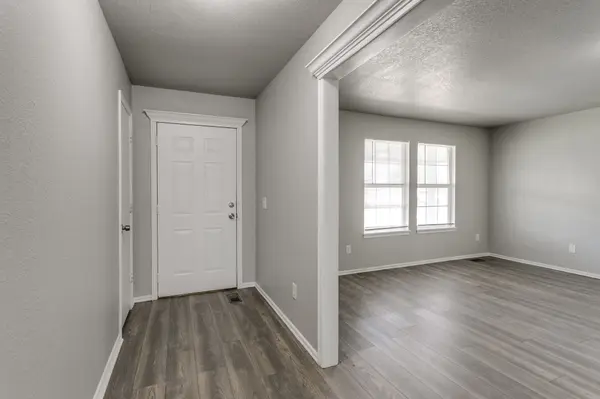 22122 Rickasha Dr, Edmond, OK 73025