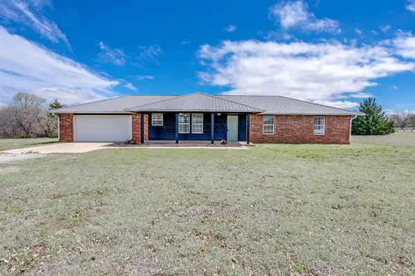 22122 Rickasha Dr, Edmond, OK 73025