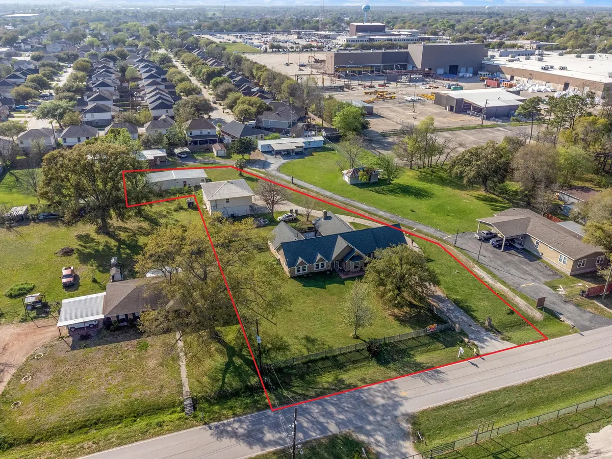 11111 Lilleux Rd, Houston, TX 77067