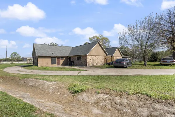 11111 Lilleux Rd, Houston, TX 77067