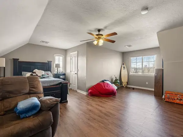 2509 SE 13th St, Moore, OK 73160