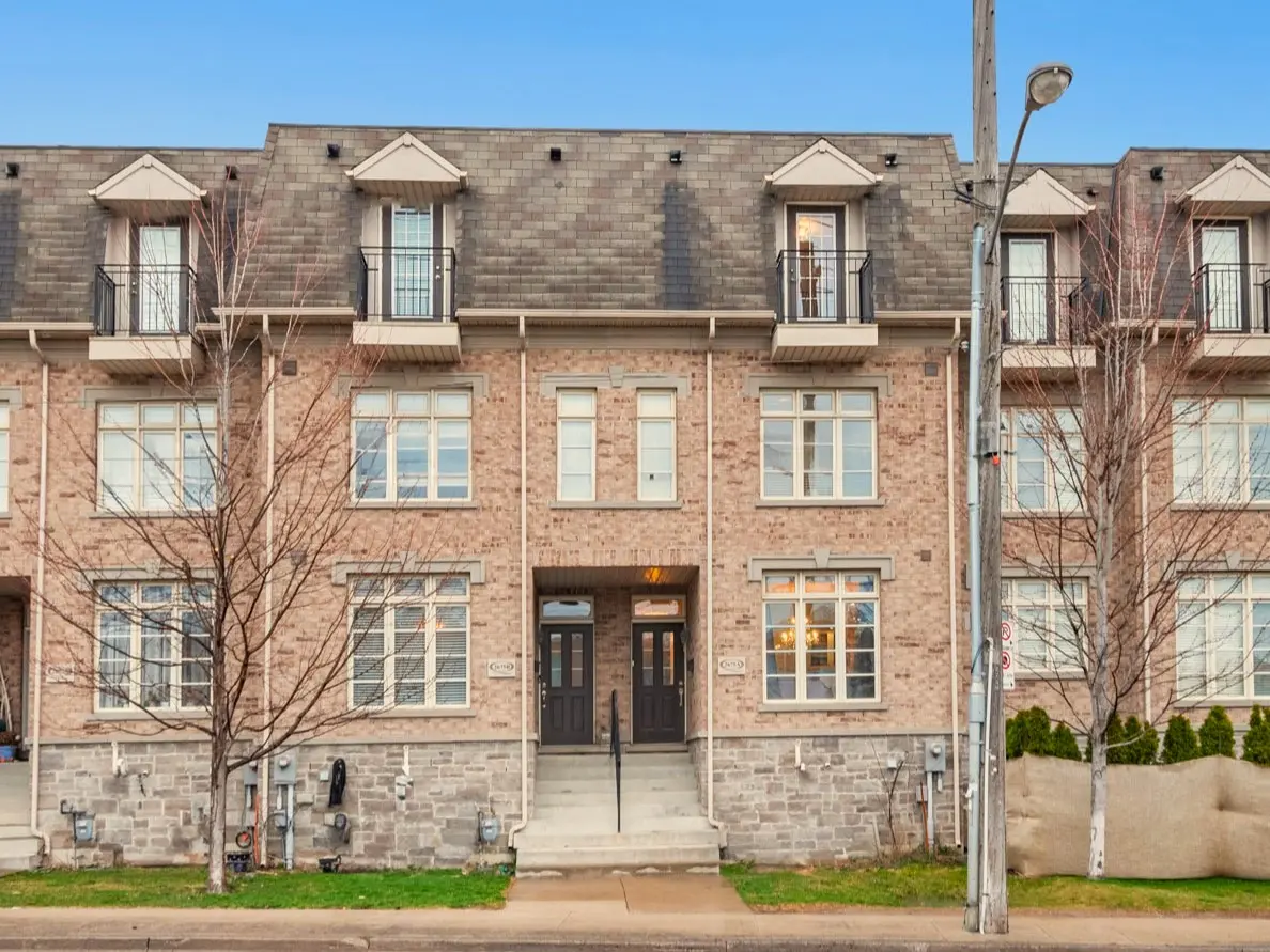 2675A Bathurst St, Toronto, ON M5N 1S6