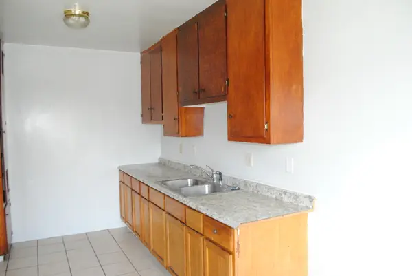 2401 Hayes Ave, Long Beach, CA 90810