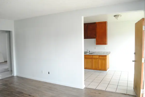 2401 Hayes Ave, Long Beach, CA 90810