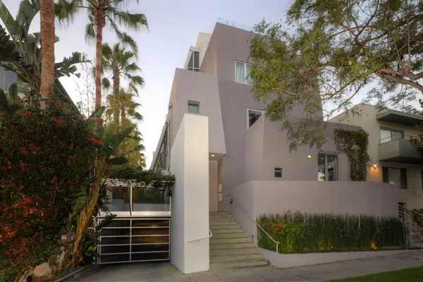 8223 Norton Ave #6, West Hollywood, CA 90046