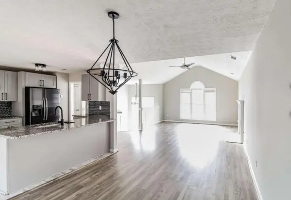 189 Due West Dr, Stockbridge, GA 30281