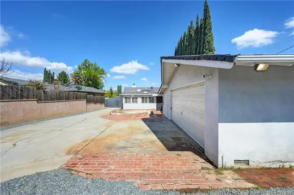 946 W Kendall Street, Corona, CA 92882