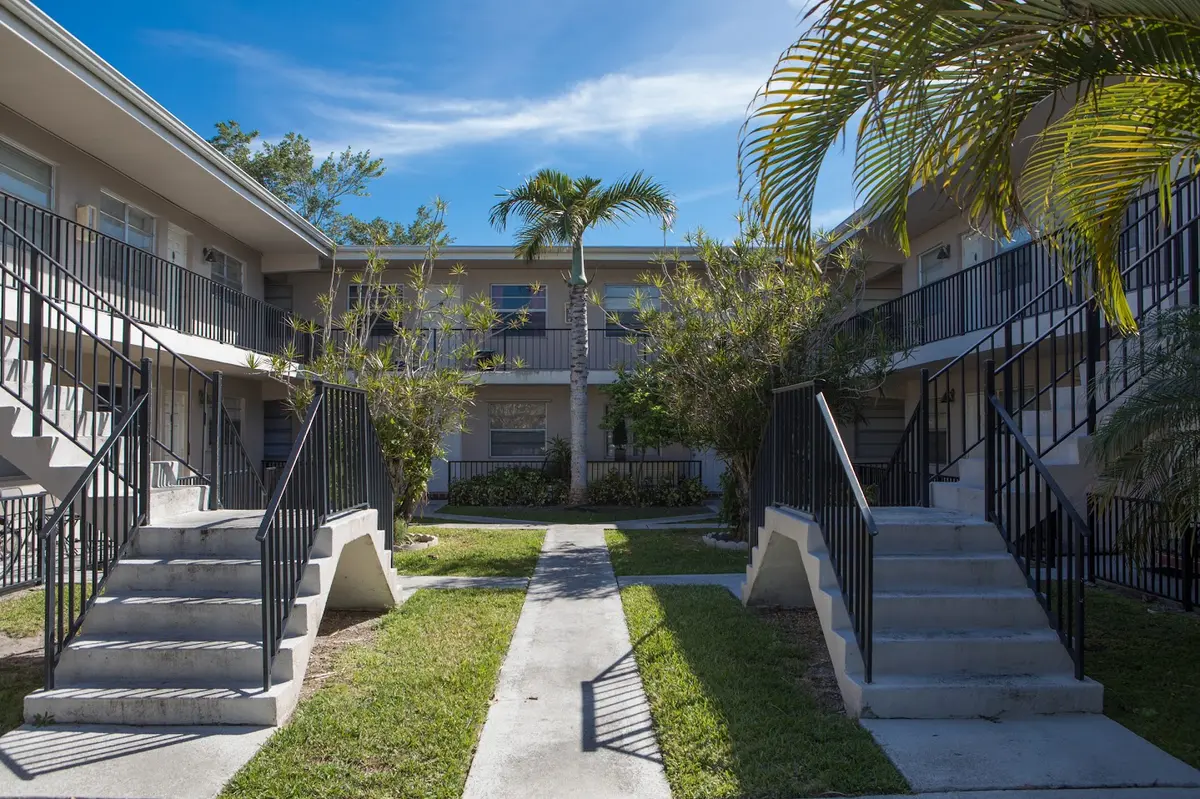 1250 Old Boynton Rd #304, Boynton Beach, FL 33426