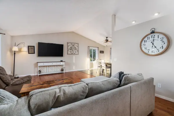 2033 Deblene Ln, Eau Claire, WI 54703