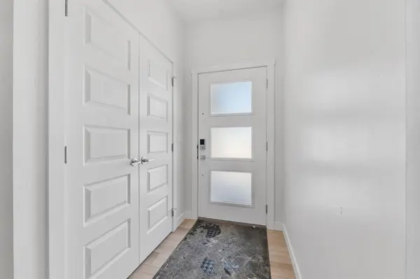 974 Bayview Rise SW Airdrie, Ab T4b5k3,