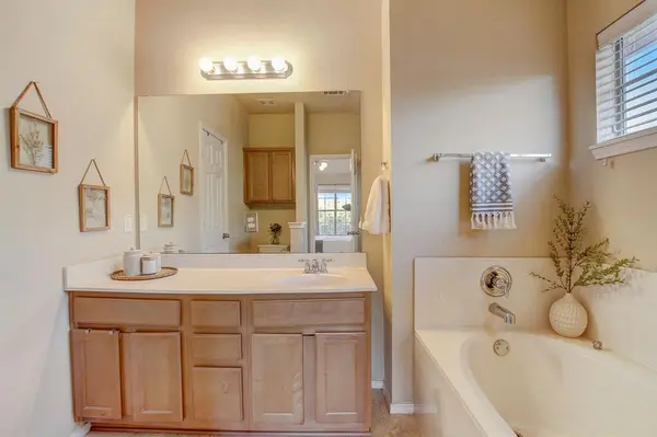 1310 Parmer Ln W #27C, Austin, TX 78727