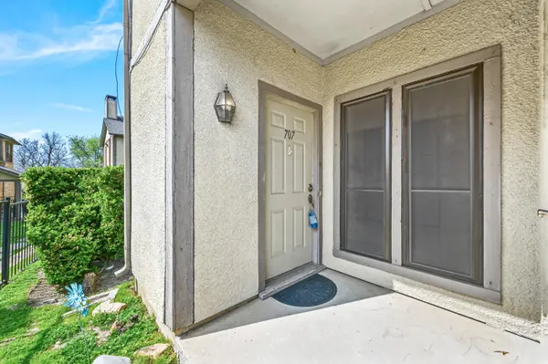 2835 Keller Springs Rd #707, Carrollton, TX 75006