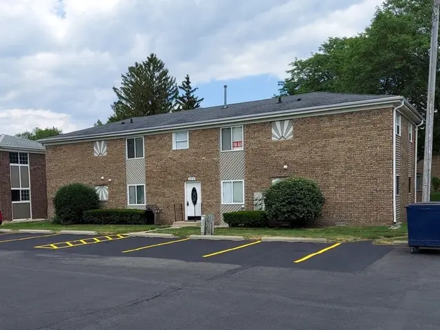 308 Wilshire Dr, Sandwich, IL 60548