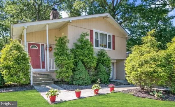 108 Karen Dr, Williamstown, NJ 08094