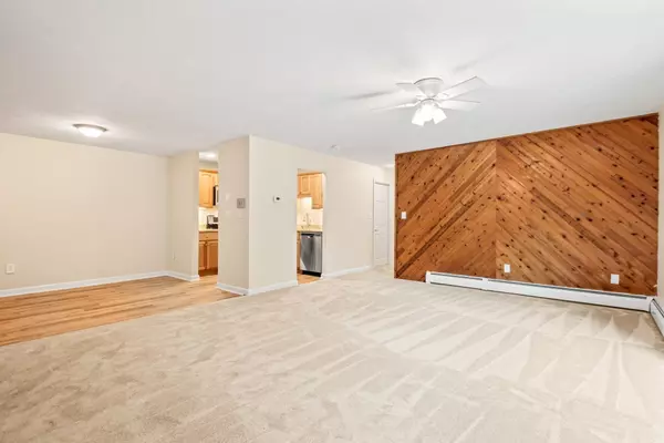 Franklin, MA 02038,599 Old West Central St #C