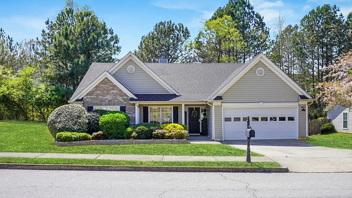 270 Ballyshannon Dr NE, Dacula, GA 30019