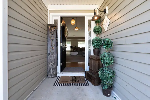 270 Ballyshannon Dr NE, Dacula, GA 30019