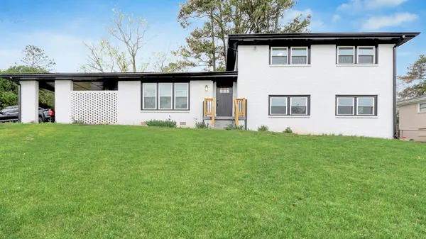 2932 Valley Ridge Dr, Decatur, GA 30032