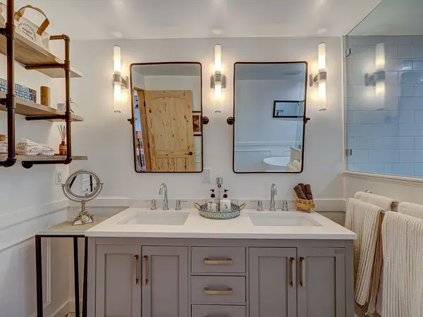 94 San Saba St, Austin, TX 78702