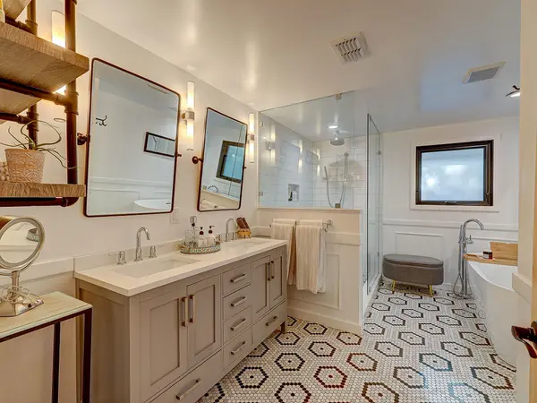 94 San Saba St, Austin, TX 78702