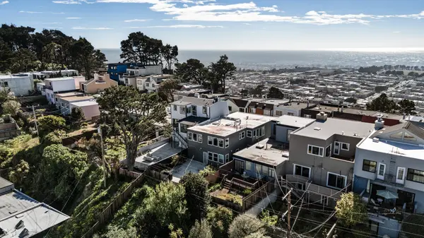 1926 Funston Ave, San Francisco, CA 94116
