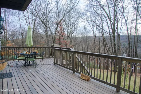 437 Betsy Ct, Stroudsburg, PA 18360