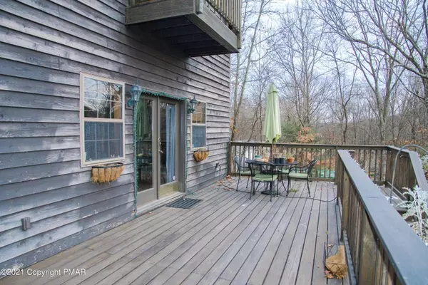 437 Betsy Ct, Stroudsburg, PA 18360