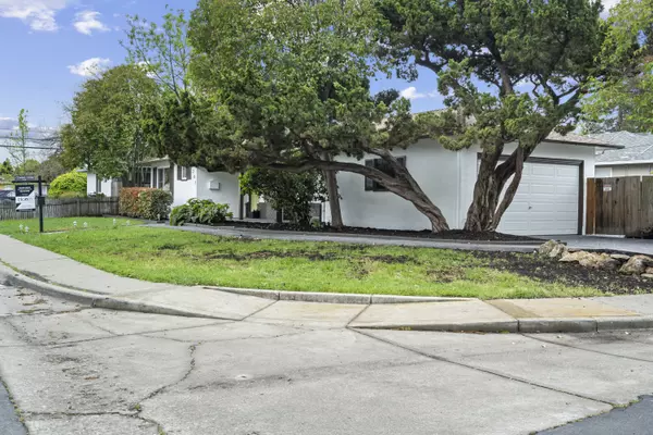 Concord, CA 94519,2207 Holbrook Dr