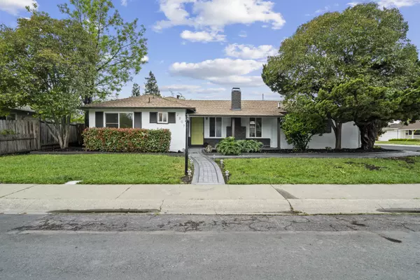 2207 Holbrook Dr, Concord, CA 94519