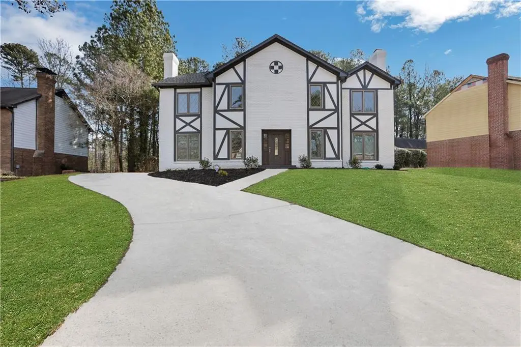 120 Hunters Cv, Roswell, GA 30076