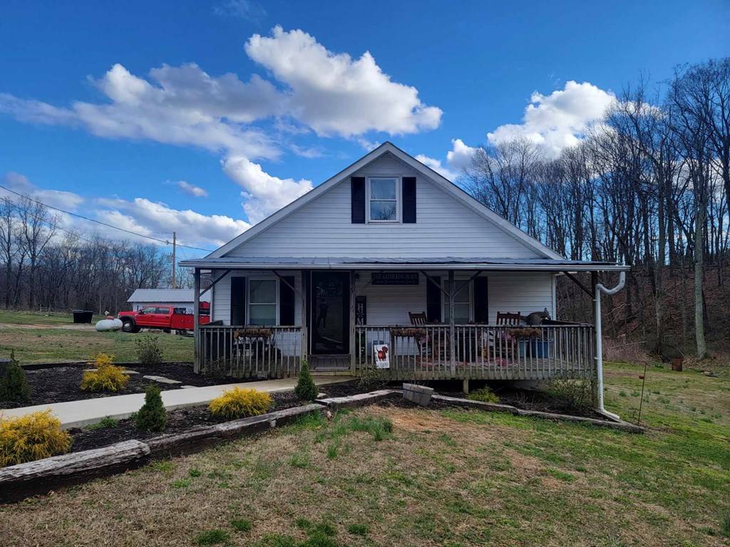 3607 Raven Rock Rd, Ararat, VA 24053