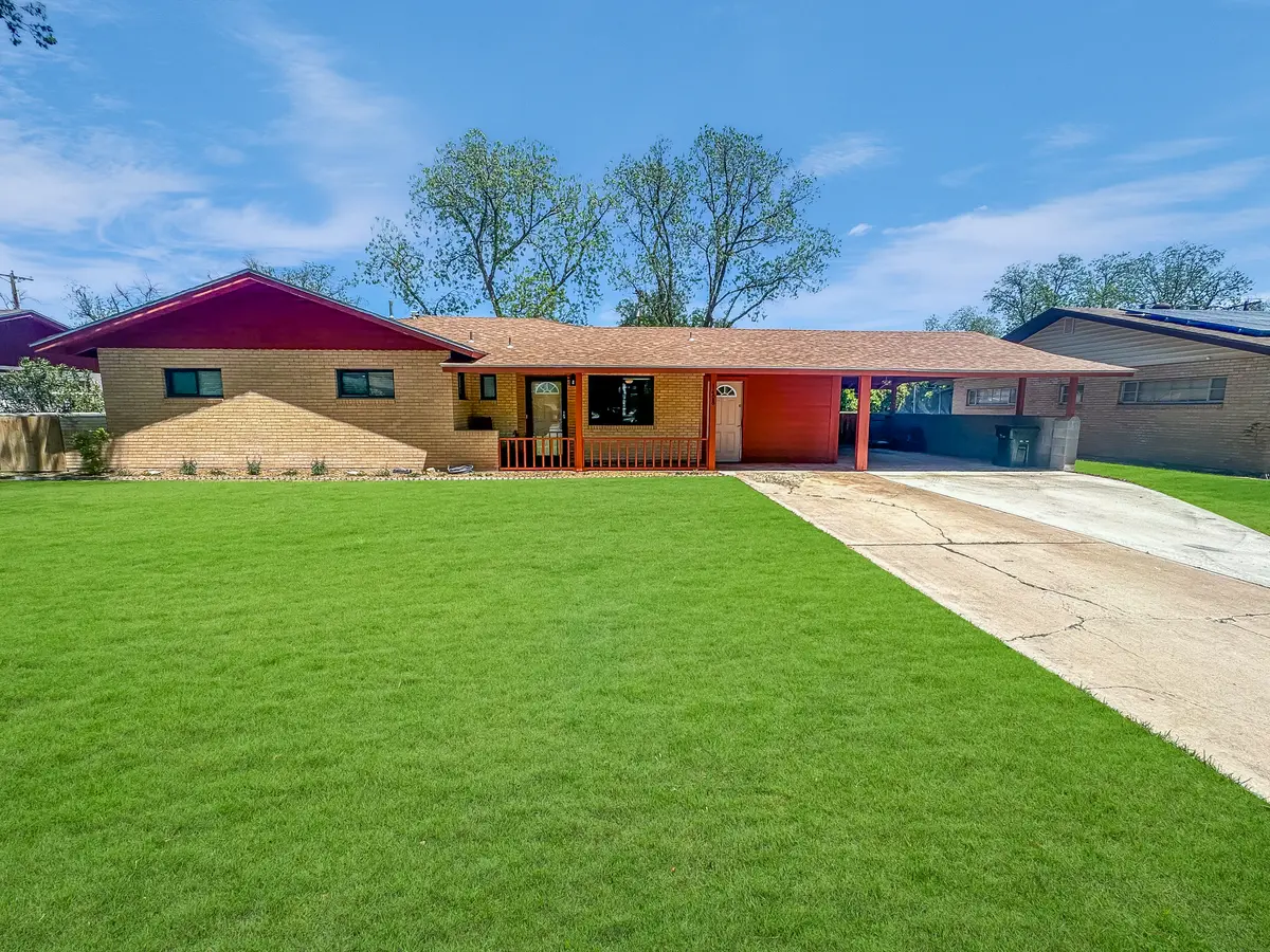 1408 Bryan Cir, Carlsbad, NM 88220
