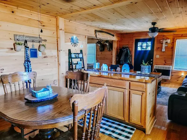 Ararat, VA 24053,3607 Raven Rock Rd