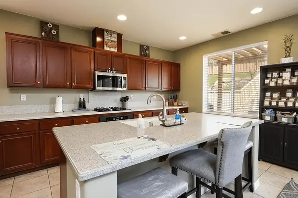 5017 Crescent Bay Dr, San Diego, CA 92154