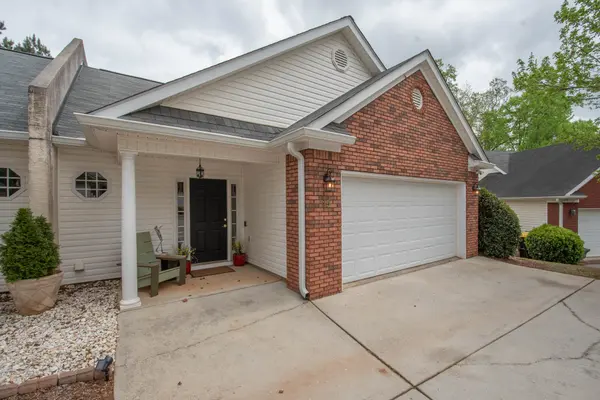 15 Stony Oak Dr, Newnan, GA 30263