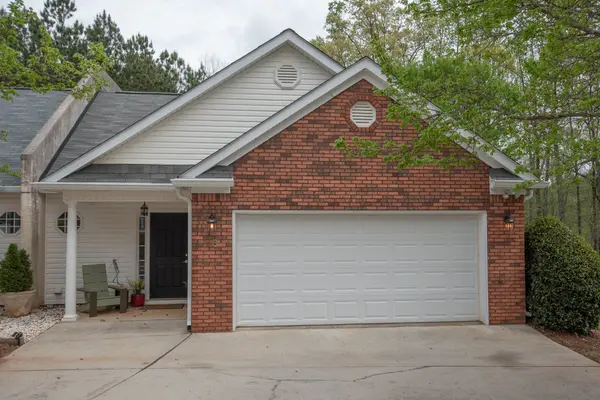 15 Stony Oak Dr, Newnan, GA 30263