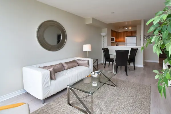 1276 Maple Crossing Blvd #1508, Burlington, ON L7S 2J9