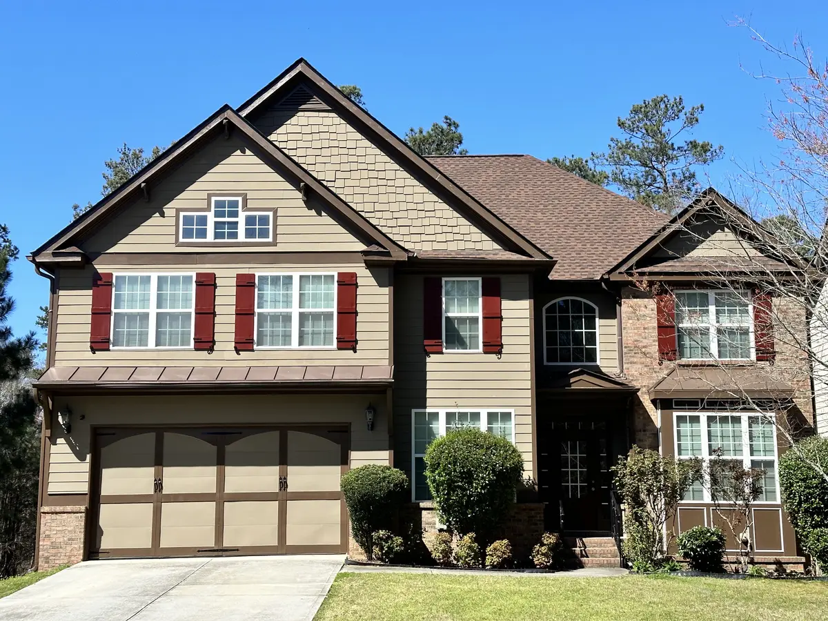 460 Chandler Bluff Ct SE, Grayson, GA 30017