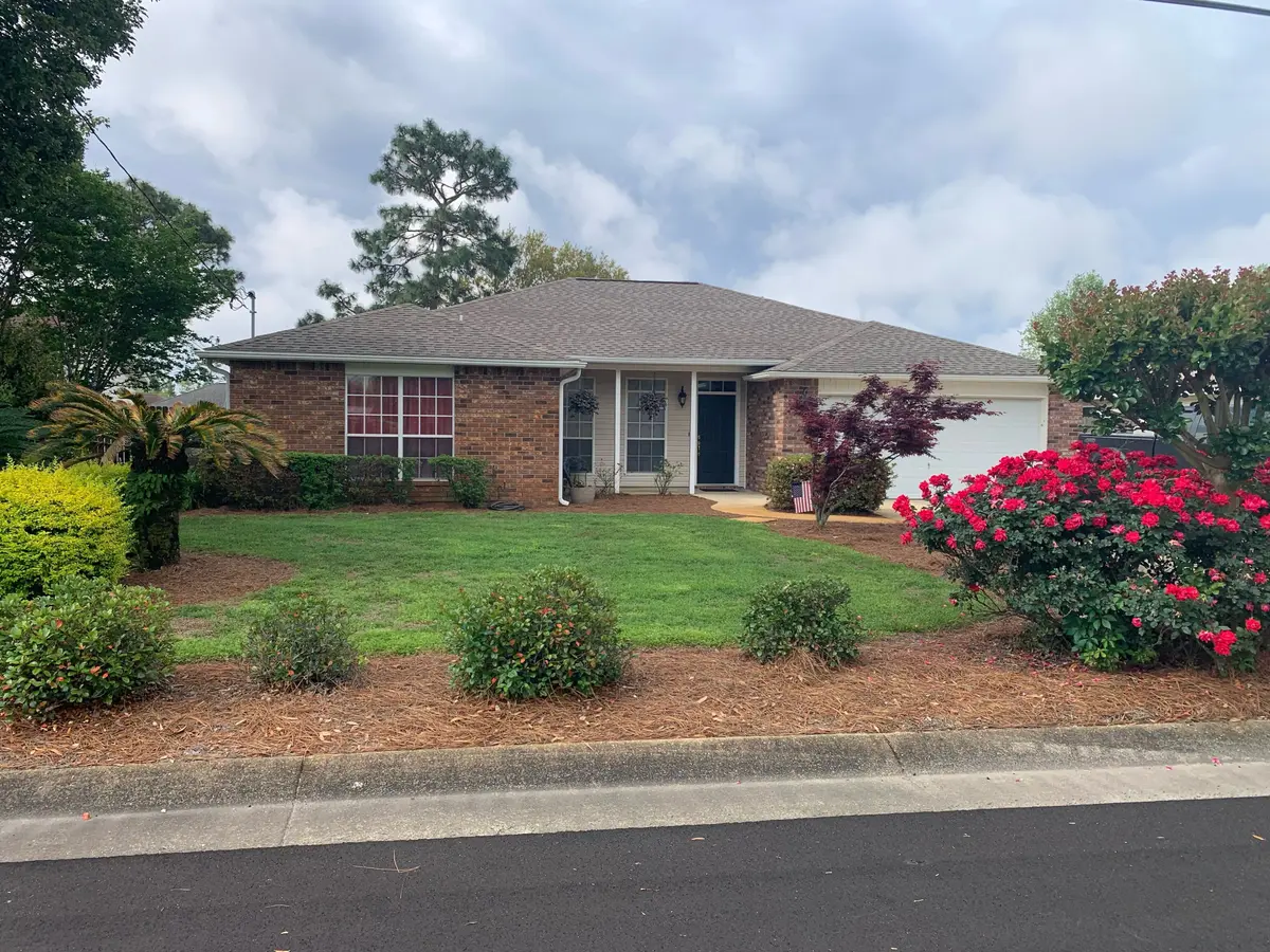 8557 Vehlin Ct, Navarre, FL 32566