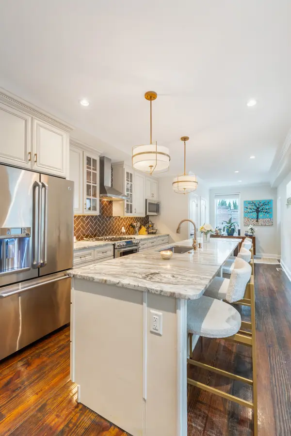 1135 Carpenter St, Philadelphia, PA 19147