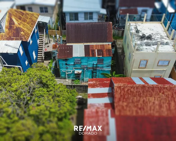 Off Hydes Lane,,Grant Alley