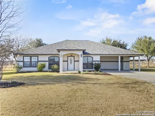 105 Quail Nest, Jourdanton, TX 78026