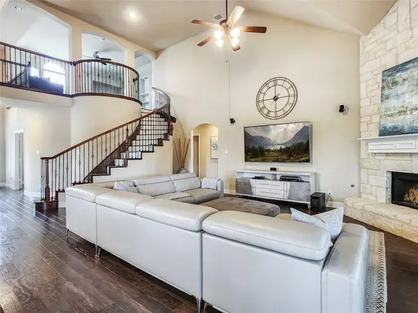 4007 Mescalero Ct, Mansfield, TX 76063-1956