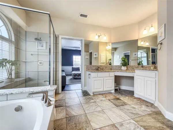4007 Mescalero Ct, Mansfield, TX 76063-1956